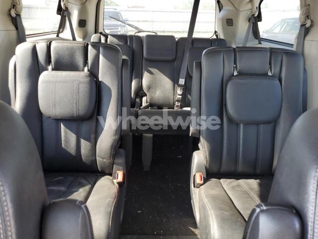 Photo 11 of 2015 CHRYSLER TOWN & COUNTRY LX (VIN 2C4RC1AG9FR677210)