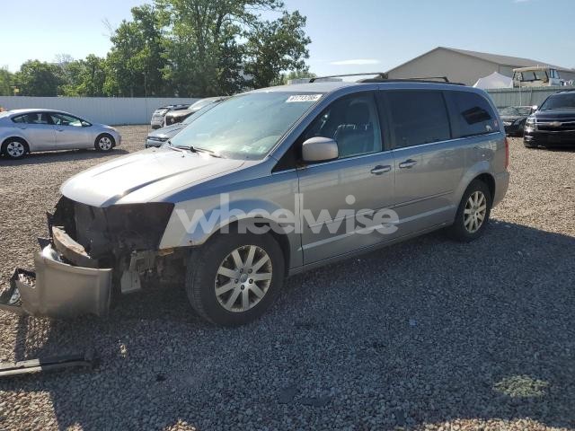 Photo 4 of 2015 CHRYSLER TOWN & COUNTRY LX (VIN 2C4RC1AG9FR677210)