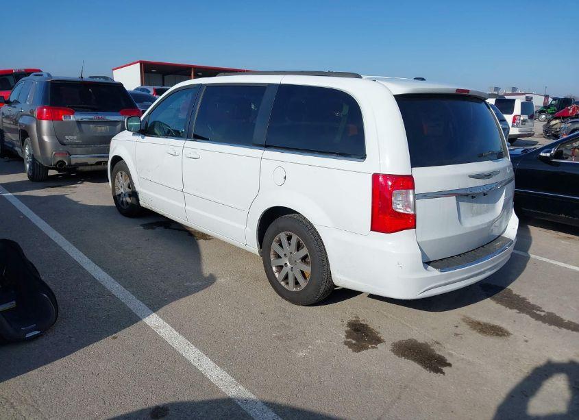 Photo 3 of 2015 Chrysler Town & COUNTRY LX (VIN 2C4RC1AGXFR675286)