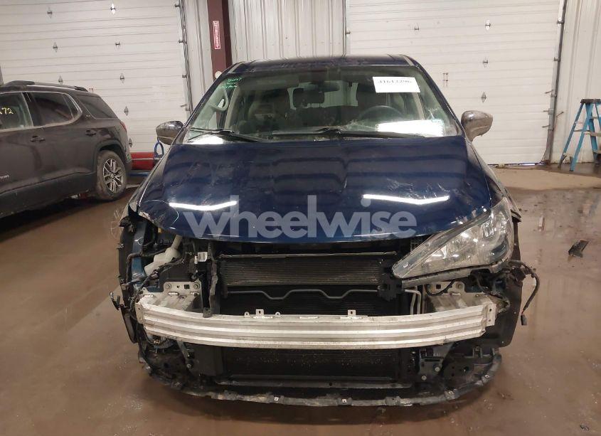 Photo 12 of 2018 Chrysler Pacifica L (VIN 2C4RC1AGXJR144789)