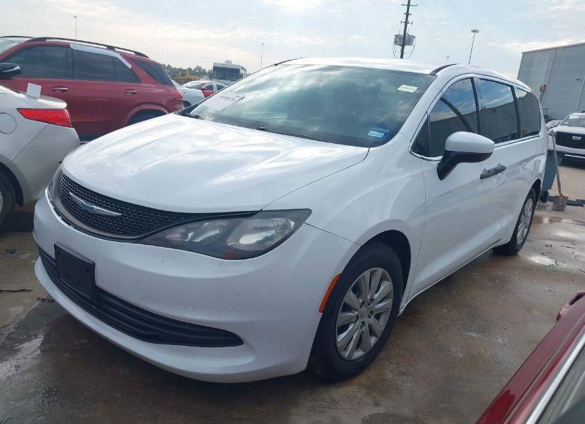 Photo 2 of 2018 Chrysler Pacifica L (VIN 2C4RC1AGXJR274684)