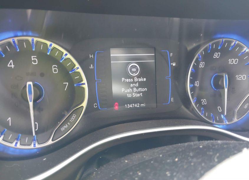 Photo 7 of 2018 Chrysler Pacifica L (VIN 2C4RC1AGXJR274684)