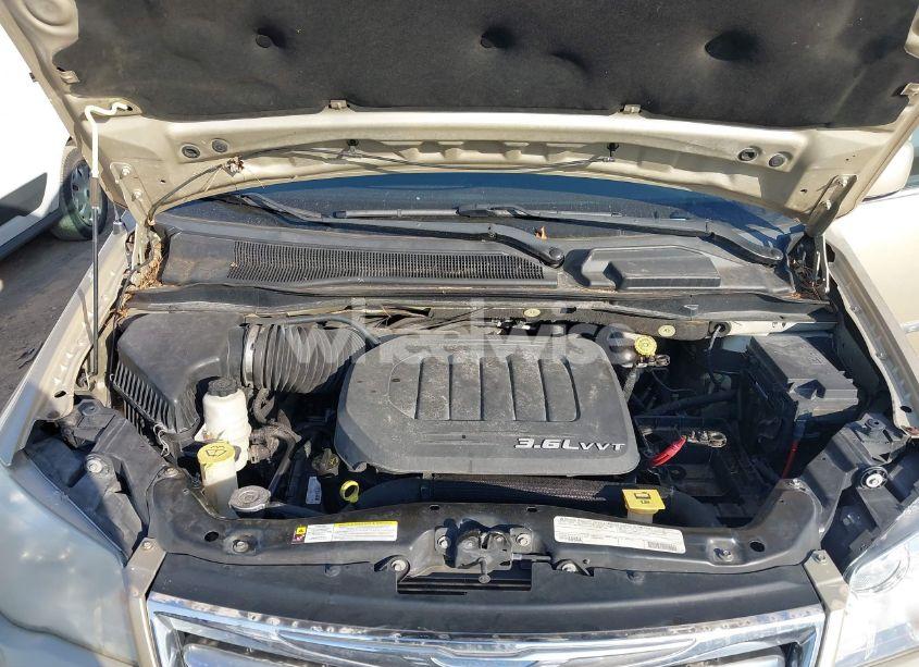 Photo 10 of 2012 Chrysler Town & COUNTRY TOURING (VIN 2C4RC1BG0CR117294)