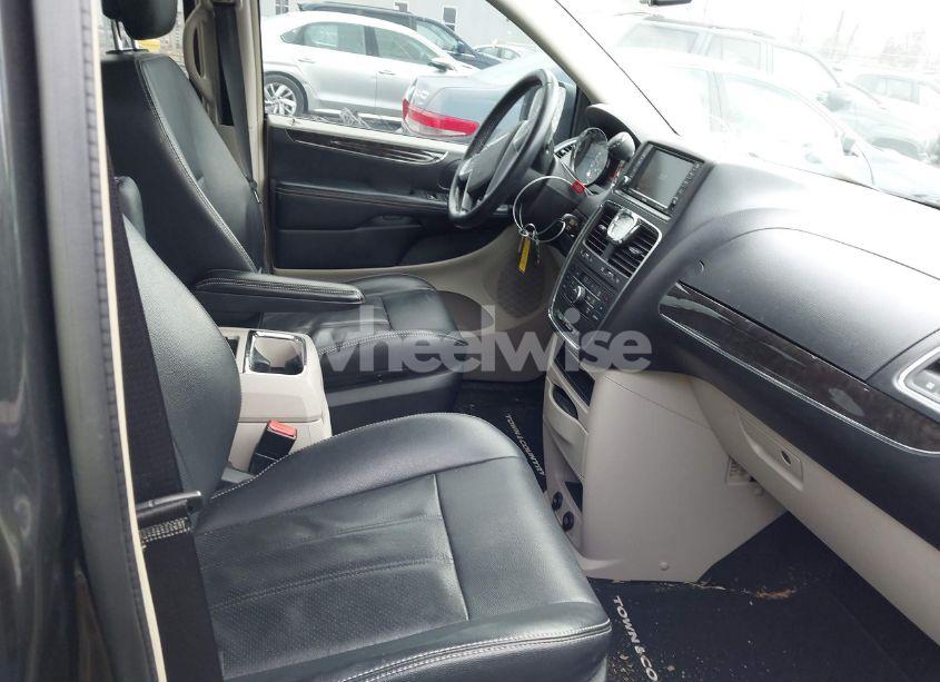 Photo 5 of 2012 Chrysler Town & COUNTRY TOURING (VIN 2C4RC1BG0CR196207)