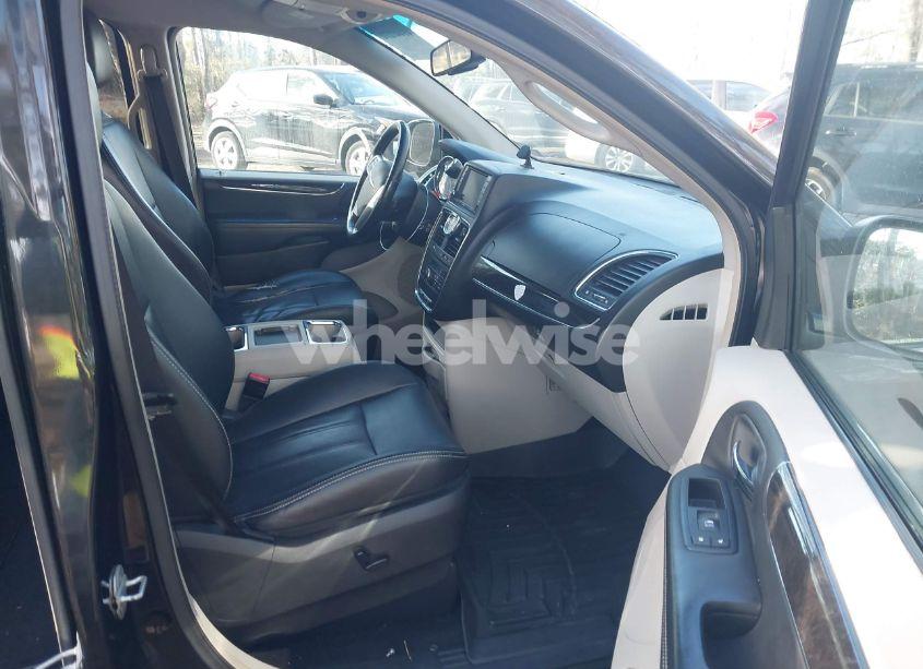 Photo 5 of 2012 Chrysler Town & COUNTRY TOURING (VIN 2C4RC1BG0CR212650)