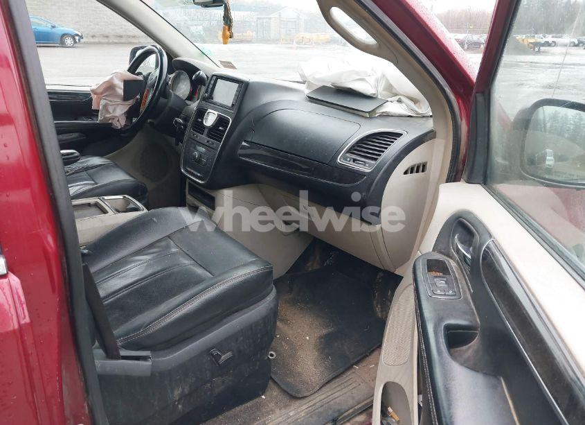 Photo 5 of 2012 Chrysler Town & COUNTRY TOURING (VIN 2C4RC1BG0CR213099)