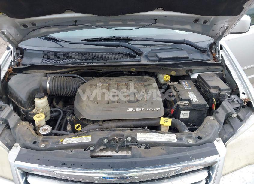 Photo 10 of 2012 Chrysler Town & COUNTRY TOURING (VIN 2C4RC1BG0CR279491)