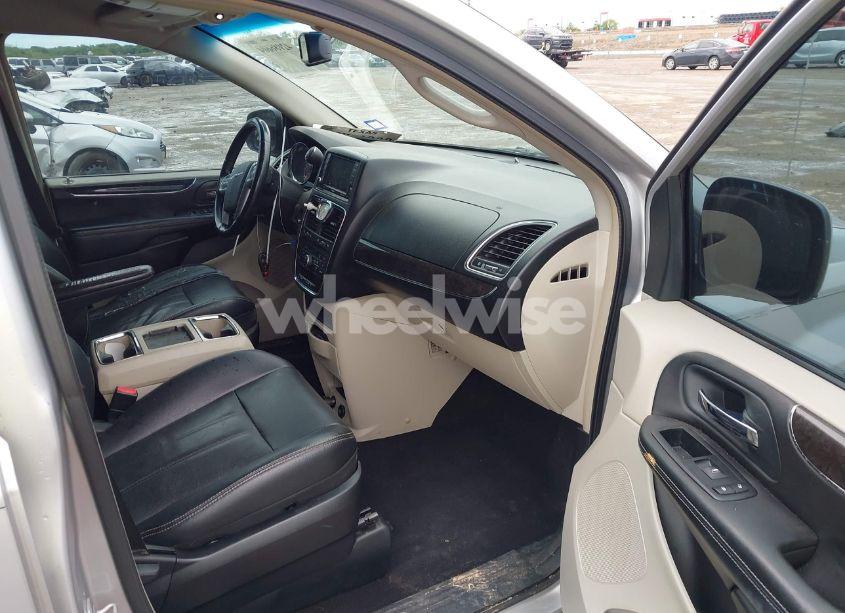 Photo 5 of 2012 Chrysler Town & COUNTRY TOURING (VIN 2C4RC1BG0CR279491)