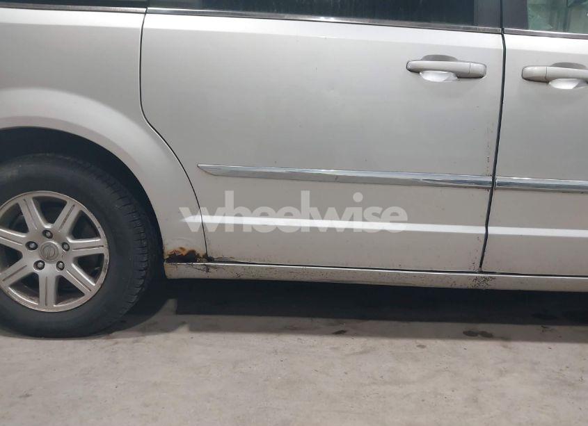 Photo 6 of 2012 Chrysler Town & COUNTRY TOURING (VIN 2C4RC1BG0CR383365)