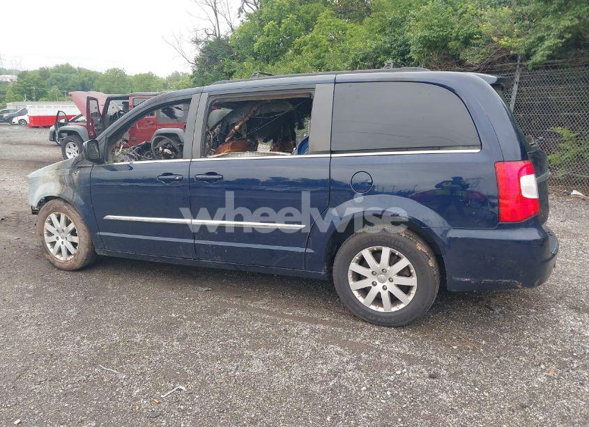 Photo 3 of 2013 Chrysler Town & COUNTRY TOURING (VIN 2C4RC1BG0DR510536)