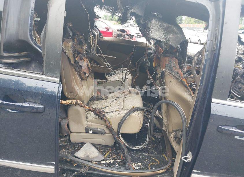 Photo 8 of 2013 Chrysler Town & COUNTRY TOURING (VIN 2C4RC1BG0DR510536)