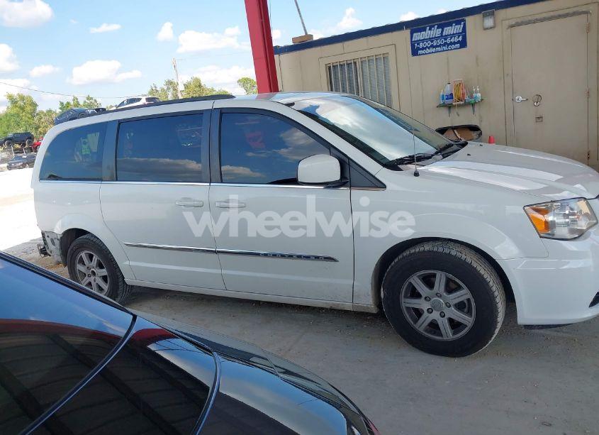 Photo 13 of 2013 Chrysler Town & COUNTRY TOURING (VIN 2C4RC1BG0DR519317)