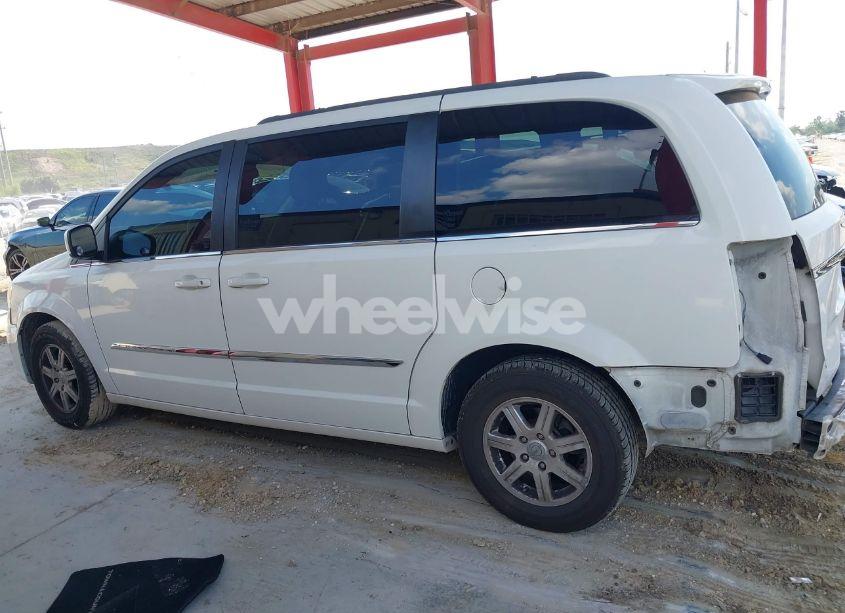 Photo 14 of 2013 Chrysler Town & COUNTRY TOURING (VIN 2C4RC1BG0DR519317)