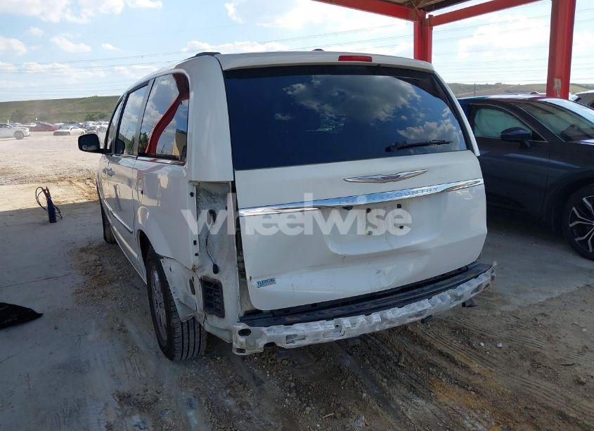 Photo 3 of 2013 Chrysler Town & COUNTRY TOURING (VIN 2C4RC1BG0DR519317)