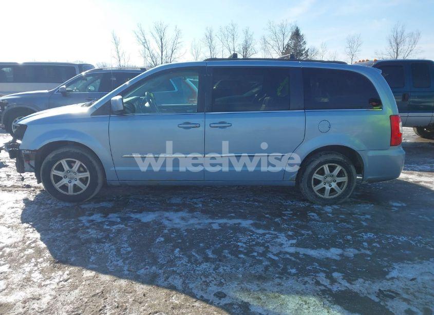 Photo 15 of 2013 Chrysler Town & COUNTRY TOURING (VIN 2C4RC1BG0DR520032)