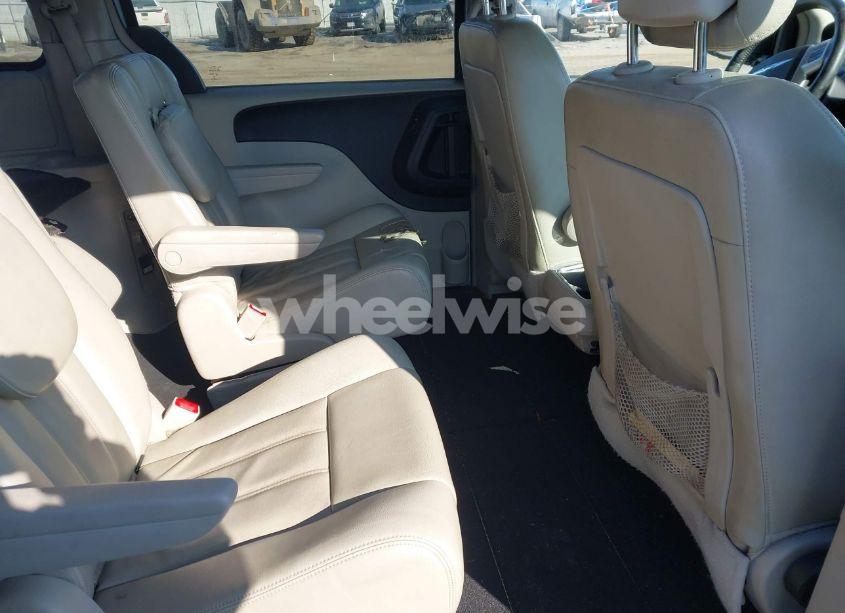 Photo 8 of 2013 Chrysler Town & COUNTRY TOURING (VIN 2C4RC1BG0DR520032)