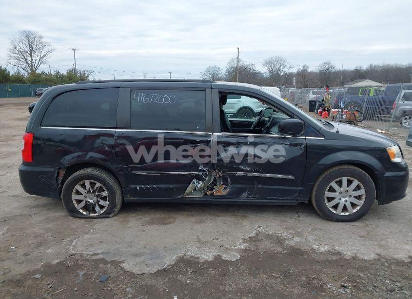 Photo 13 of 2013 Chrysler Town & COUNTRY TOURING (VIN 2C4RC1BG0DR559428)