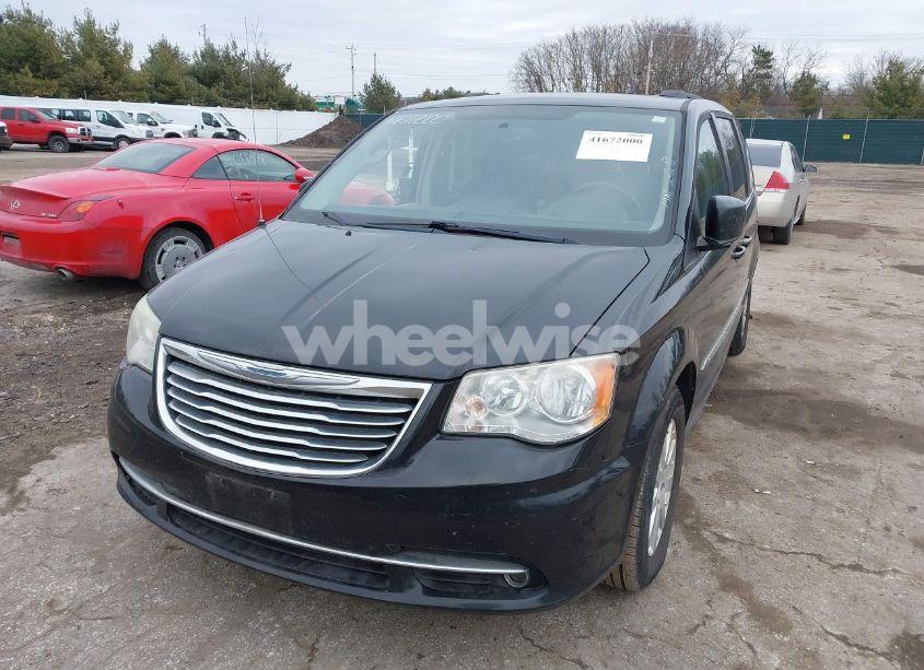 Photo 2 of 2013 Chrysler Town & COUNTRY TOURING (VIN 2C4RC1BG0DR559428)