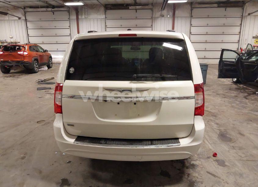Photo 17 of 2013 Chrysler Town & COUNTRY TOURING (VIN 2C4RC1BG0DR584989)