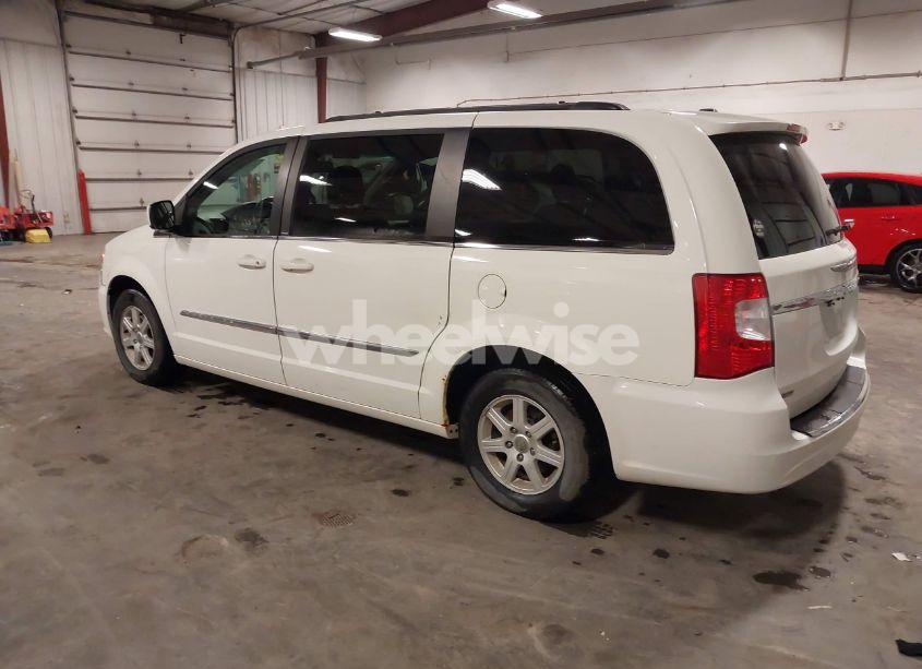 Photo 3 of 2013 Chrysler Town & COUNTRY TOURING (VIN 2C4RC1BG0DR584989)
