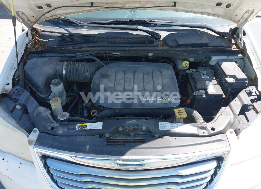 Photo 10 of 2013 Chrysler Town & COUNTRY TOURING (VIN 2C4RC1BG0DR585138)