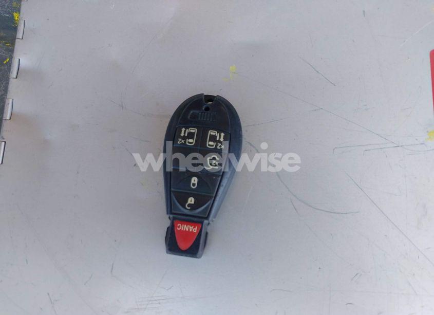 Photo 11 of 2013 Chrysler Town & COUNTRY TOURING (VIN 2C4RC1BG0DR585138)