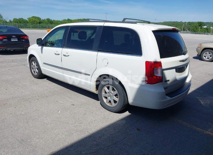 Photo 3 of 2013 Chrysler Town & COUNTRY TOURING (VIN 2C4RC1BG0DR585138)