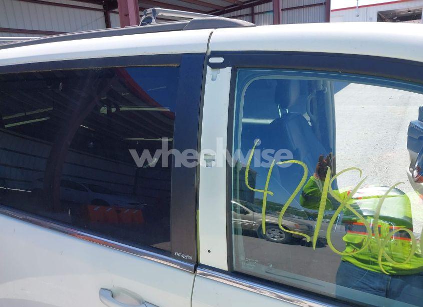 Photo 6 of 2013 Chrysler Town & COUNTRY TOURING (VIN 2C4RC1BG0DR585138)