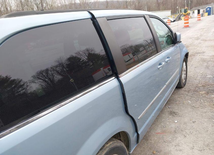 Photo 18 of 2013 Chrysler Town & COUNTRY TOURING (VIN 2C4RC1BG0DR589089)