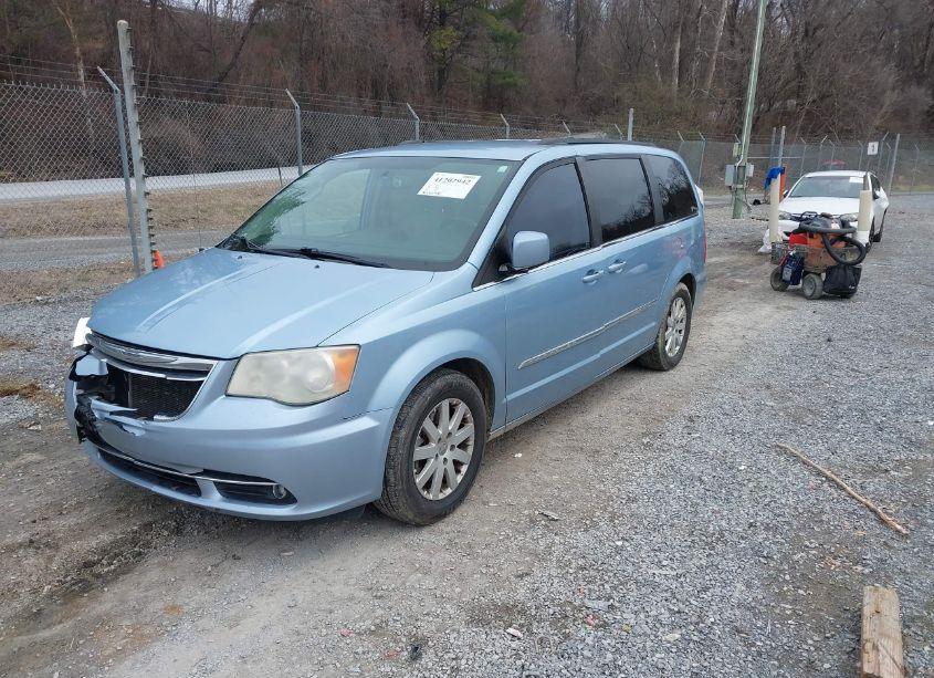 Photo 2 of 2013 Chrysler Town & COUNTRY TOURING (VIN 2C4RC1BG0DR589089)