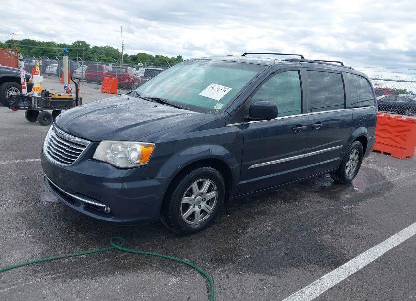 Photo 2 of 2013 Chrysler Town & COUNTRY TOURING (VIN 2C4RC1BG0DR594809)
