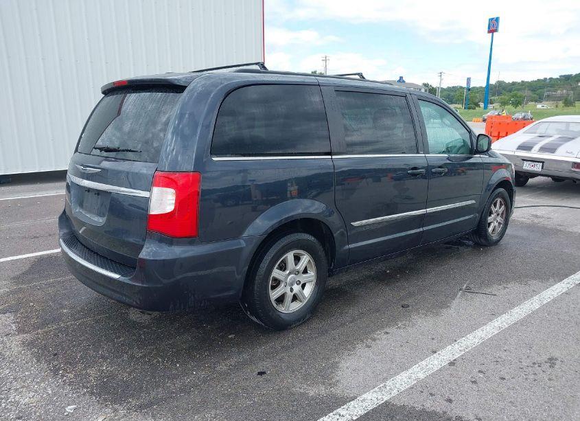 Photo 4 of 2013 Chrysler Town & COUNTRY TOURING (VIN 2C4RC1BG0DR594809)