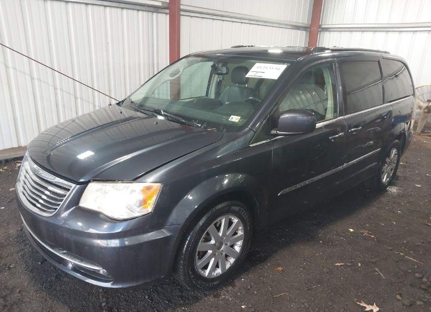 Photo 2 of 2013 Chrysler Town & COUNTRY TOURING (VIN 2C4RC1BG0DR610376)