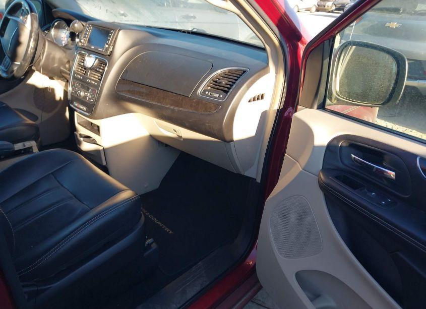 Photo 5 of 2013 Chrysler Town & COUNTRY TOURING (VIN 2C4RC1BG0DR629882)