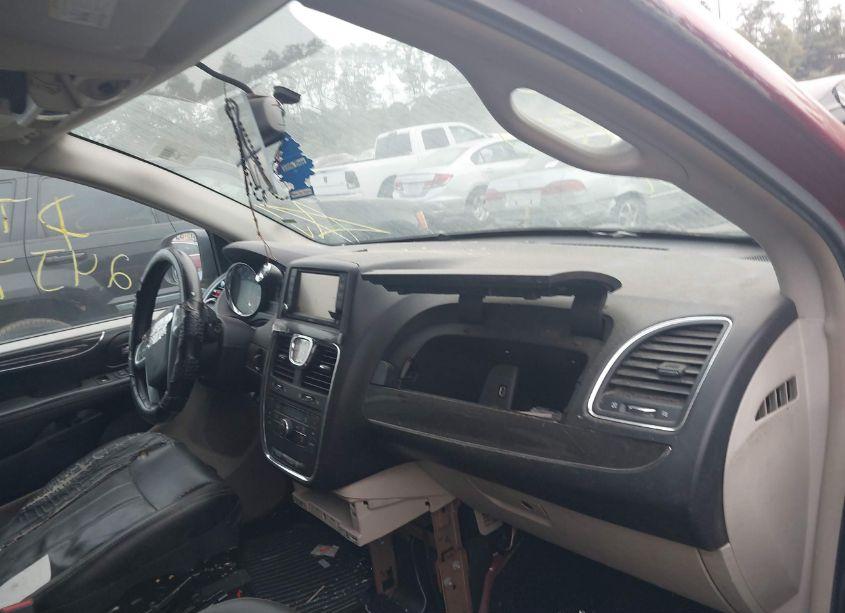 Photo 5 of 2013 Chrysler Town & COUNTRY TOURING (VIN 2C4RC1BG0DR638016)