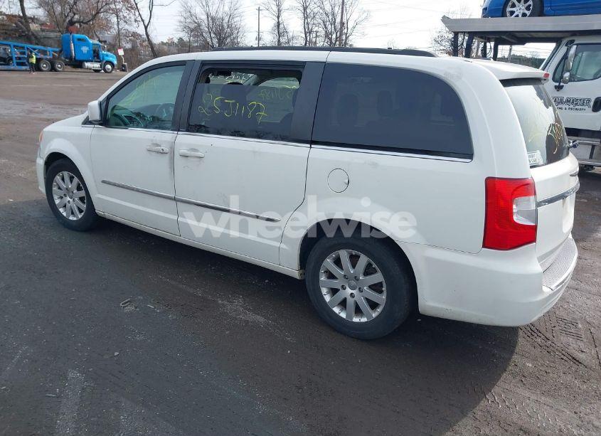 Photo 3 of 2013 Chrysler Town & COUNTRY TOURING (VIN 2C4RC1BG0DR647010)