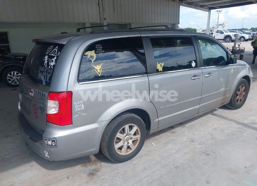 Photo 4 of 2013 Chrysler Town & COUNTRY TOURING (VIN 2C4RC1BG0DR658041)