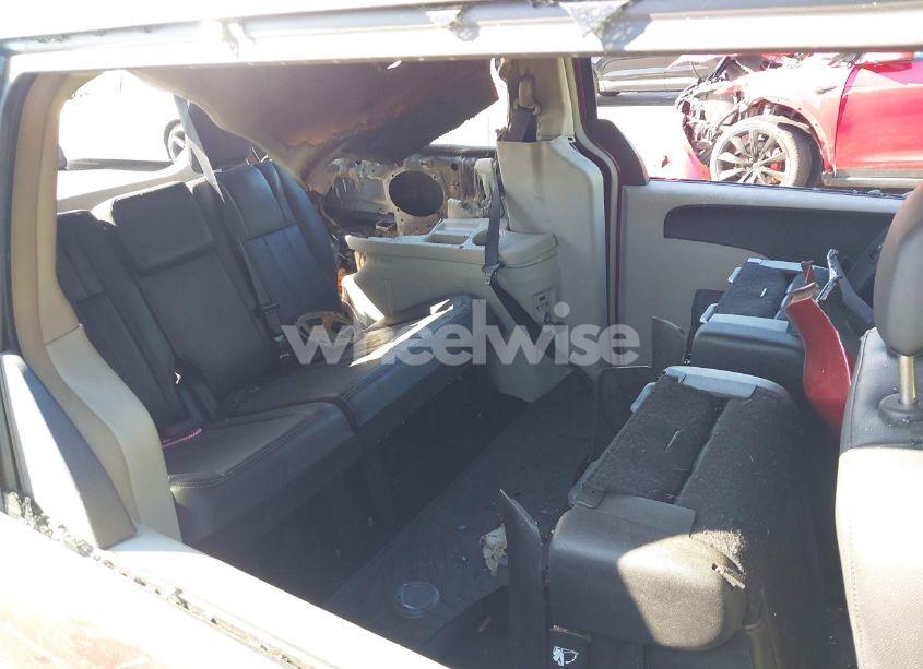 Photo 8 of 2013 Chrysler Town & COUNTRY TOURING (VIN 2C4RC1BG0DR808746)