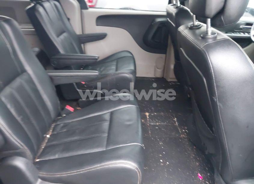 Photo 8 of 2014 Chrysler Town & COUNTRY TOURING (VIN 2C4RC1BG0ER113202)