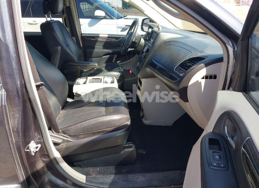 Photo 5 of 2014 Chrysler Town & COUNTRY TOURING (VIN 2C4RC1BG0ER156227)