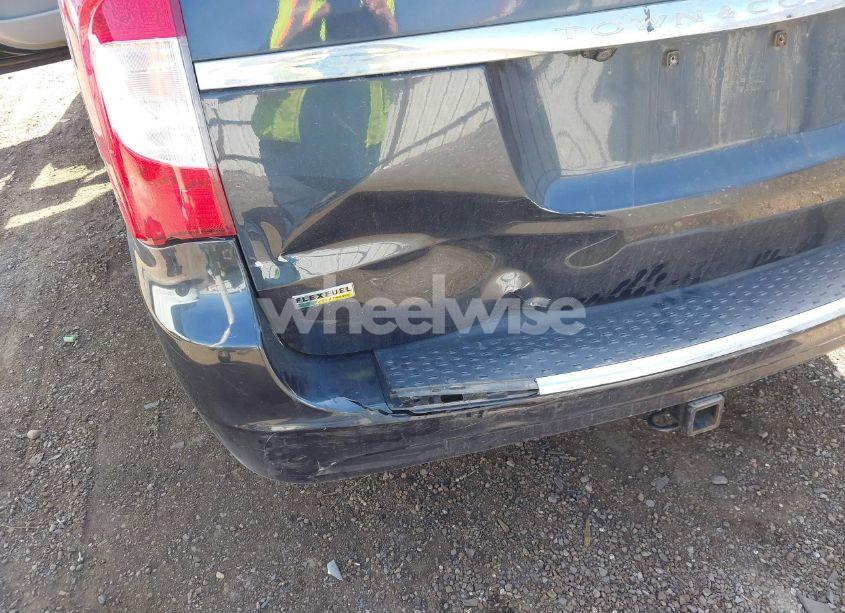 Photo 6 of 2014 Chrysler Town & COUNTRY TOURING (VIN 2C4RC1BG0ER156227)