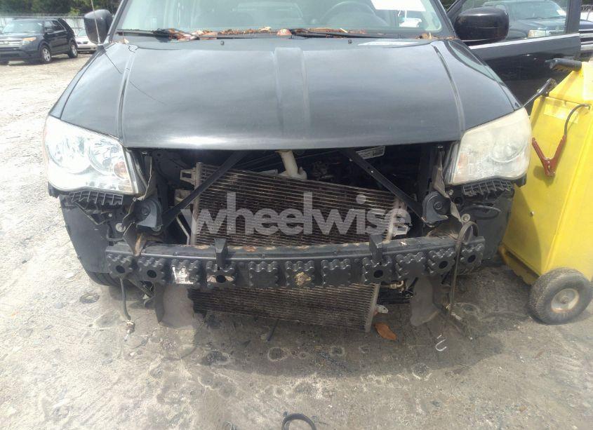 Photo 6 of 2014 Chrysler Town & COUNTRY TOURING (VIN 2C4RC1BG0ER195240)