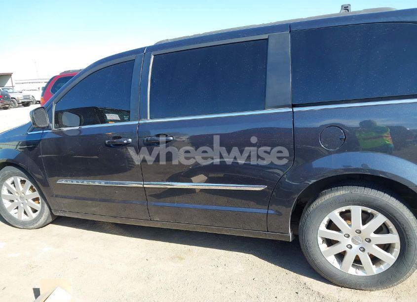 Photo 15 of 2014 Chrysler Town & COUNTRY TOURING (VIN 2C4RC1BG0ER208505)