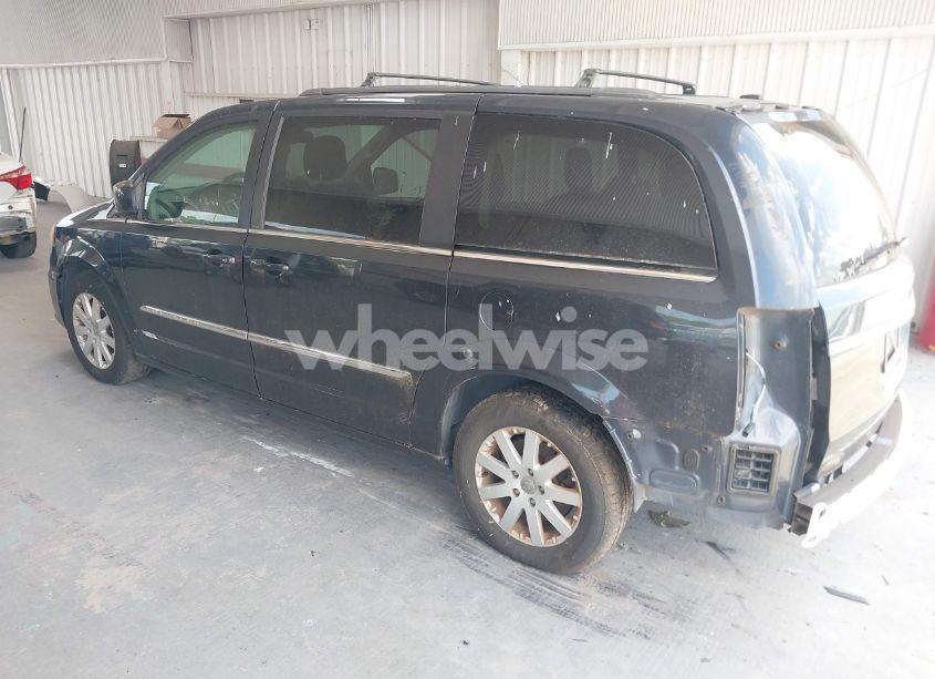 Photo 3 of 2014 Chrysler Town & COUNTRY TOURING (VIN 2C4RC1BG0ER218290)