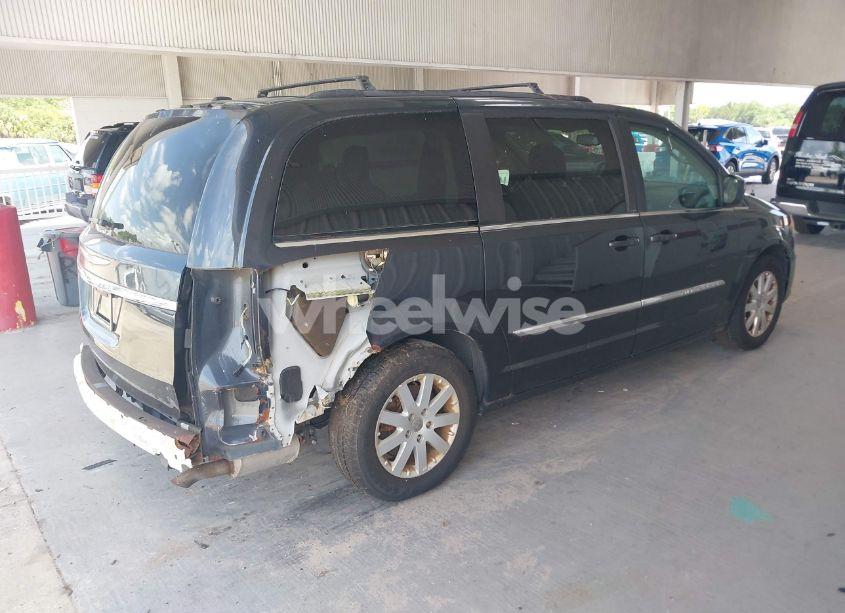 Photo 4 of 2014 Chrysler Town & COUNTRY TOURING (VIN 2C4RC1BG0ER218290)