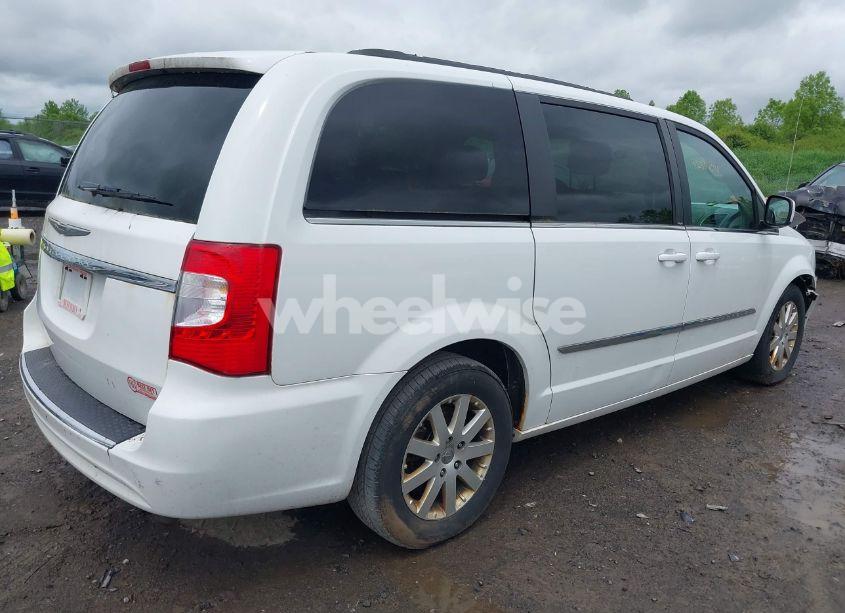 Photo 4 of 2014 Chrysler Town & COUNTRY TOURING (VIN 2C4RC1BG0ER255596)