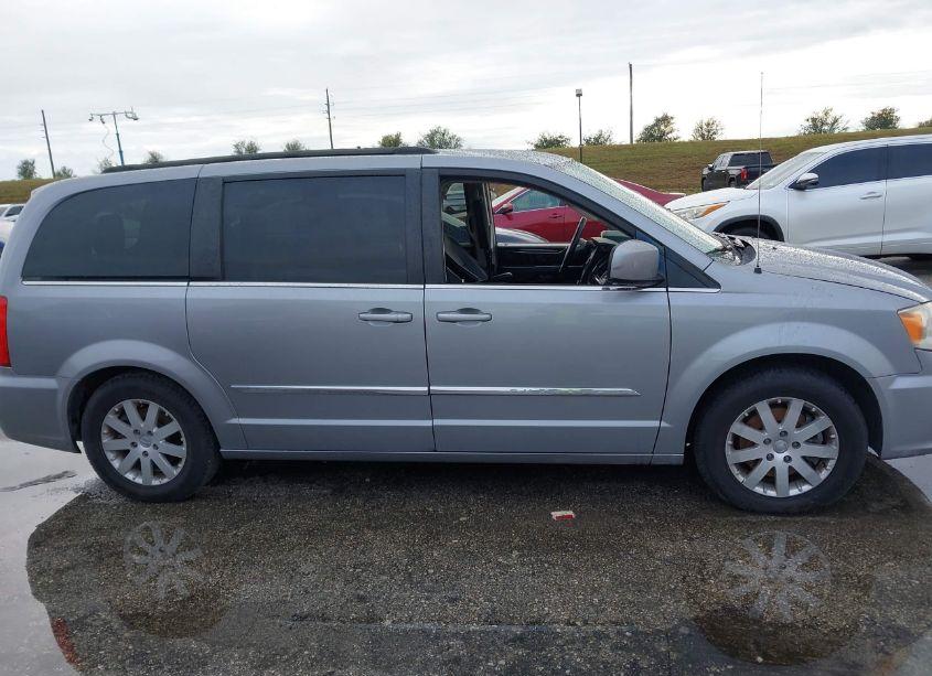 Photo 13 of 2014 Chrysler Town & COUNTRY TOURING (VIN 2C4RC1BG0ER269577)