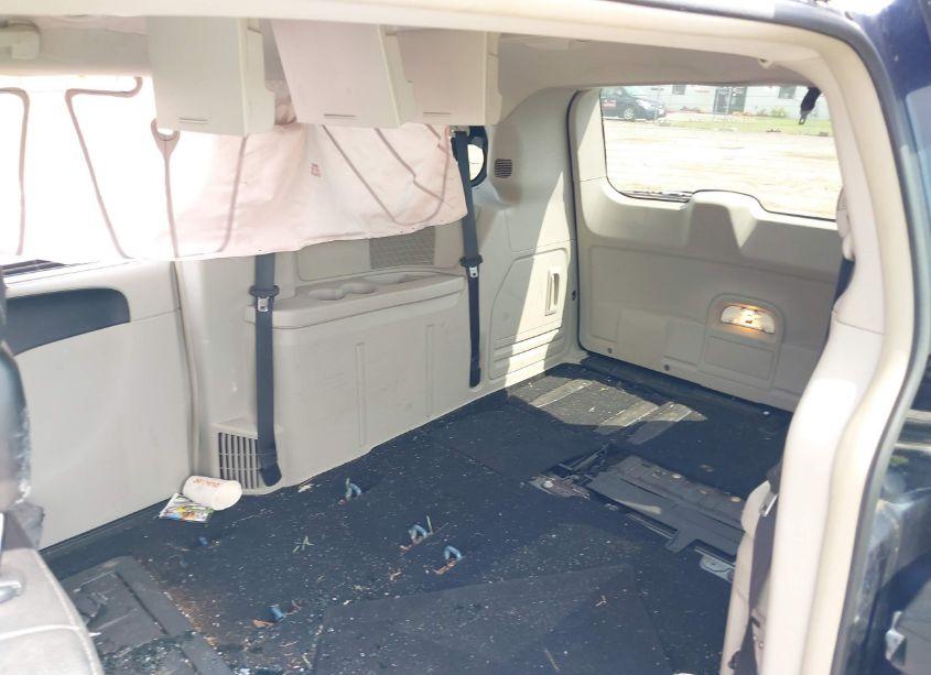 Photo 8 of 2014 Chrysler Town & COUNTRY TOURING (VIN 2C4RC1BG0ER285021)