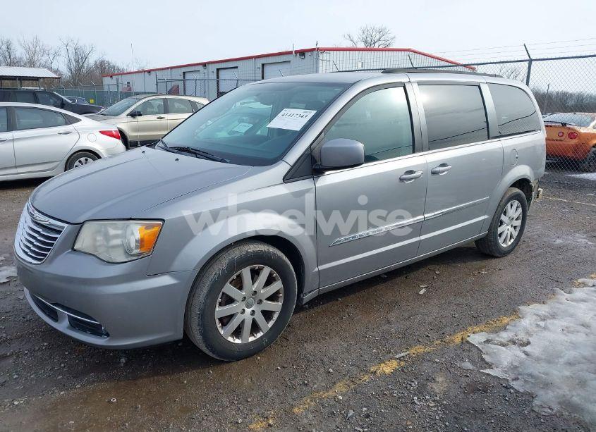 Photo 2 of 2014 Chrysler Town & COUNTRY TOURING (VIN 2C4RC1BG0ER292356)