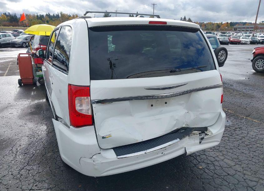 Photo 6 of 2014 Chrysler Town & COUNTRY TOURING (VIN 2C4RC1BG0ER306921)